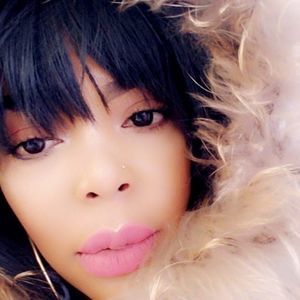 Meet your Posher, Pauline